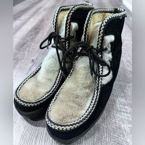 Vintage Snowland Sherpa-Lined Black and Faux Fur Beige Boots